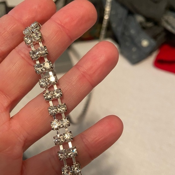 NWT womens rhinestone belt- 35 inches total - Picture 5 of 6